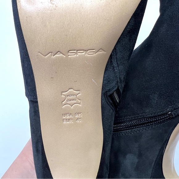 Via Spiga Suede Stiletto Heel Ankle Booties Cutout Side Detail Black Size 9 - Picture 8 of 11
